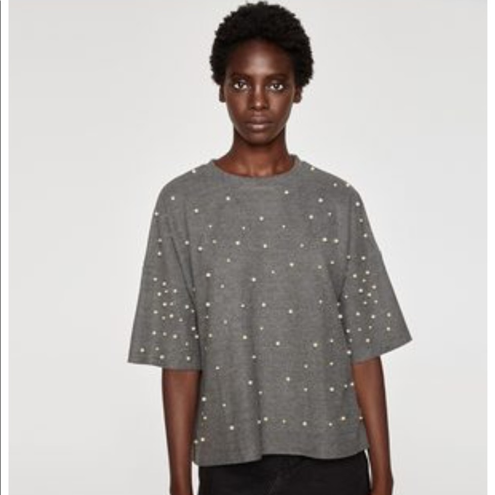 Adorable Zara soft gray sweater with pearl detail